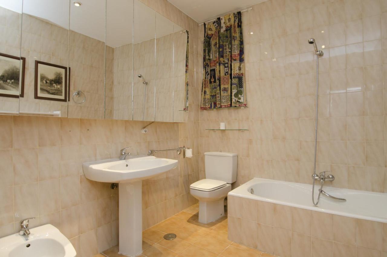 Apartamento Paseo Del Prado II En Madrid Exterior photo